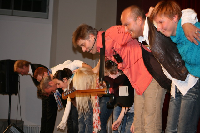 gal/2010/2010 Saitentwist Haus Fuhr Werden 4.12.Rotnasen und Gluehwangen/2010 Saitentwist Haus Fuhr Werden 4.12. Rotwangen u Gluehnasen 320.jpg